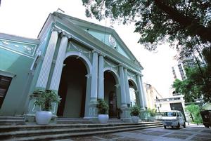 （圖）何東圖書館