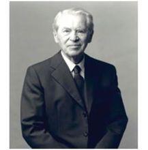 集團創建人 Prof.Werner Otto