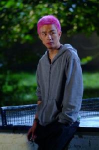 《向天真的女孩投降》劇照