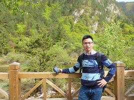 易龍[中南大學文學與新聞傳播學院教師]