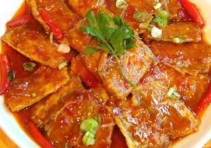 正宗紅燒帶魚 正宗紅燒帶魚