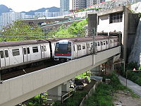 （圖）九龍灣站附近的翻新列車