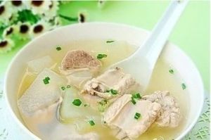 蘑菇冬瓜排骨湯 蘑菇冬瓜排骨湯