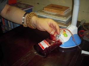 抽血，寫經書，建寺