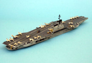 珊瑚海號航空母艦復原模型