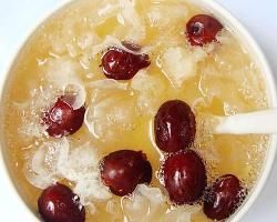 銀耳紅棗粥 銀耳紅棗粥