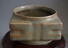 北宋汝窯琮式瓶側視圖