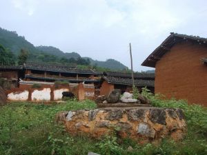 上石岩村 上石岩村