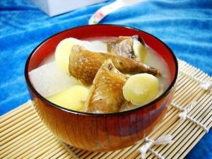 腊味乳鴿燉蘿蔔 腊味乳鴿燉蘿蔔