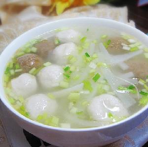 水蘿蔔魚丸湯做好後