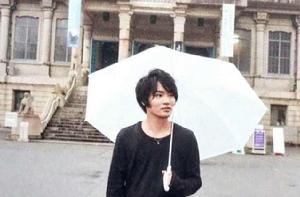 細谷佳正 細谷佳正