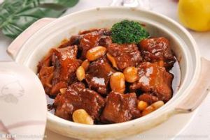 燜黃豆排骨 燜黃豆排骨