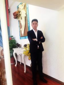 沈國威[頭皮毛髮研究專家]