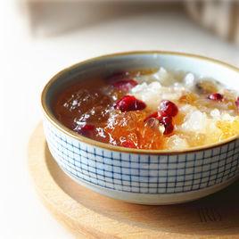 蔓越莓桃膠銀耳羹 蔓越莓桃膠銀耳羹