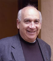 阿蘭&middot;鄧迪斯 像