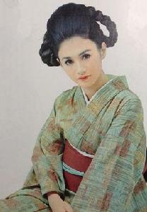 加賀真理子 加賀真理子