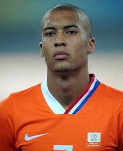 吉安尼·澤伊弗隆 吉安尼·澤伊弗隆