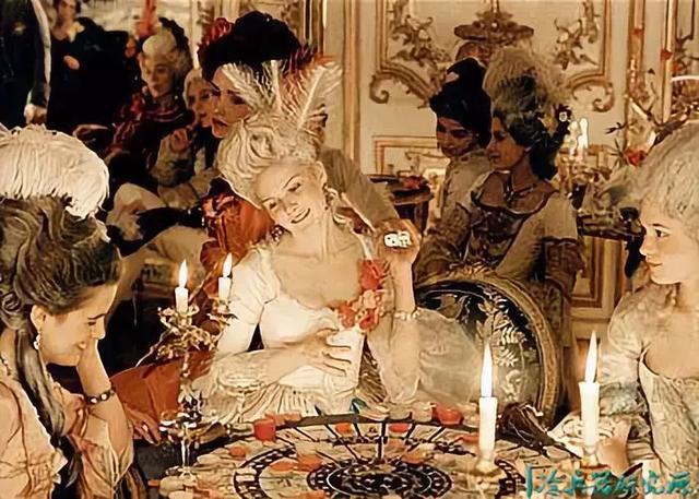 歐洲貴族為國奮戰?別逗了!戰場上鬥富玩社交才是他們的主要任務