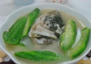 絲瓜魚頭湯 絲瓜魚頭湯