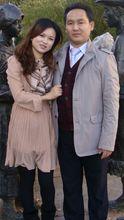 2012年春節，與妻子在雲南麗江。