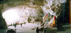  乾元山金光洞（伍丕慶攝影）