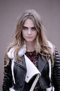 卡拉·迪瓦伊 卡拉·迪瓦伊