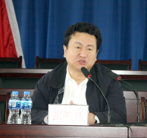 張振偉[黑龍江雙鴨山市委秘書長、市委統戰部部長]