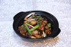 砂鍋椒香雞 砂鍋椒香雞