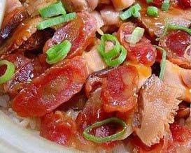 冬菇臘腸雞肉煲仔飯 冬菇臘腸雞肉煲仔飯