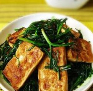 香煎豆腐炒韭菜 香煎豆腐炒韭菜