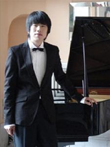 鋼琴家薛穎佳