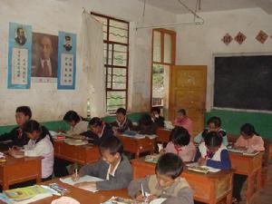 依沙拉么村-教室