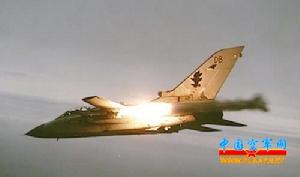 “狂風”(Tornado)超音速變後掠翼戰鬥機