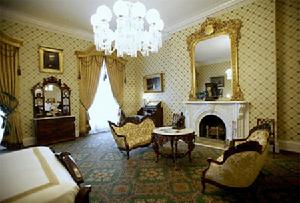 林肯臥室位於白宮二層，這裡從1861年起一直到林肯1865年遇刺，都是林肯總統的辦公室。雖然叫臥室，但是在林肯擔任總統的日子裡他從來沒有把這個地方當臥室用過。