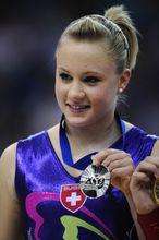 阿麗拉&middot;卡斯林