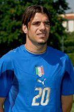 西蒙尼·佩羅塔