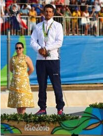 馬特赫·貝努斯 馬特赫·貝努斯