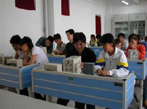 河北省霸州市第一中學