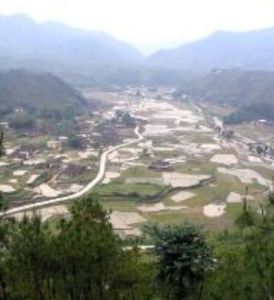 坪河下寨村 坪河下寨村