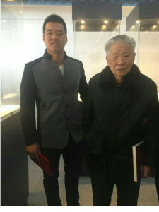 與徐漢棠大師在“景舟杯”制壺大賽頒獎典禮現場合影