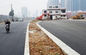 釘子戶腰斬道路 釘子戶腰斬道路