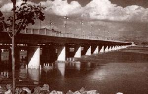 太原迎澤大橋建成通車