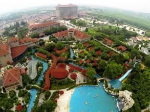 金孔雀溫泉旅遊度假村