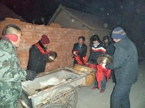 山嘴村[遼寧省朝陽市建平縣青峰山鄉山咀村]