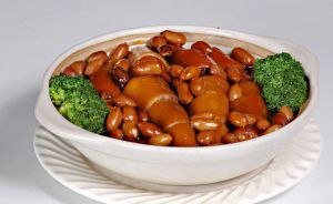 花生豬尾煲 花生豬尾煲