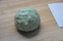 菠菜黑芝麻湯圓