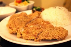 咖喱香炸雞排 咖喱香炸雞排