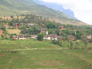 上河川村村莊全貌