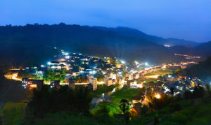 瑞里侗寨夜景