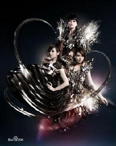 愛而為一 愛而為一